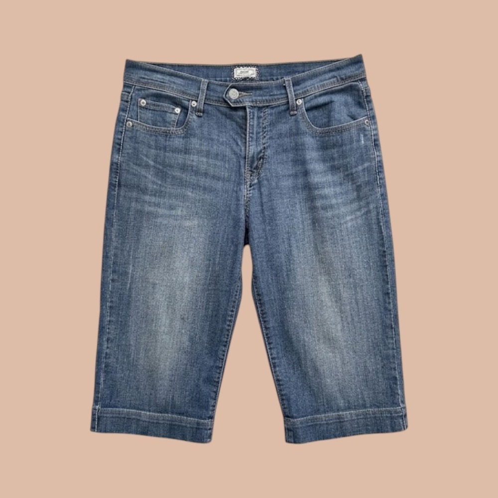Vintage y2k Levis 515 Capri Jeans Blue Denim Pants Size 6 Summer 2000s